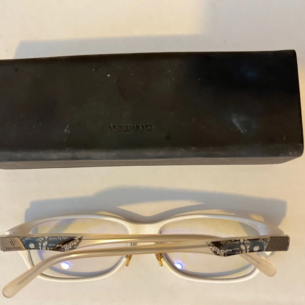 👓 Vera Wang Eyeglasses